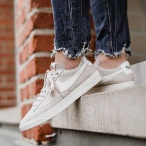 nike blazer trainers in sand